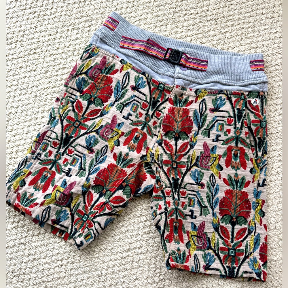 Go Slow Caravan woven print men’s shorts
